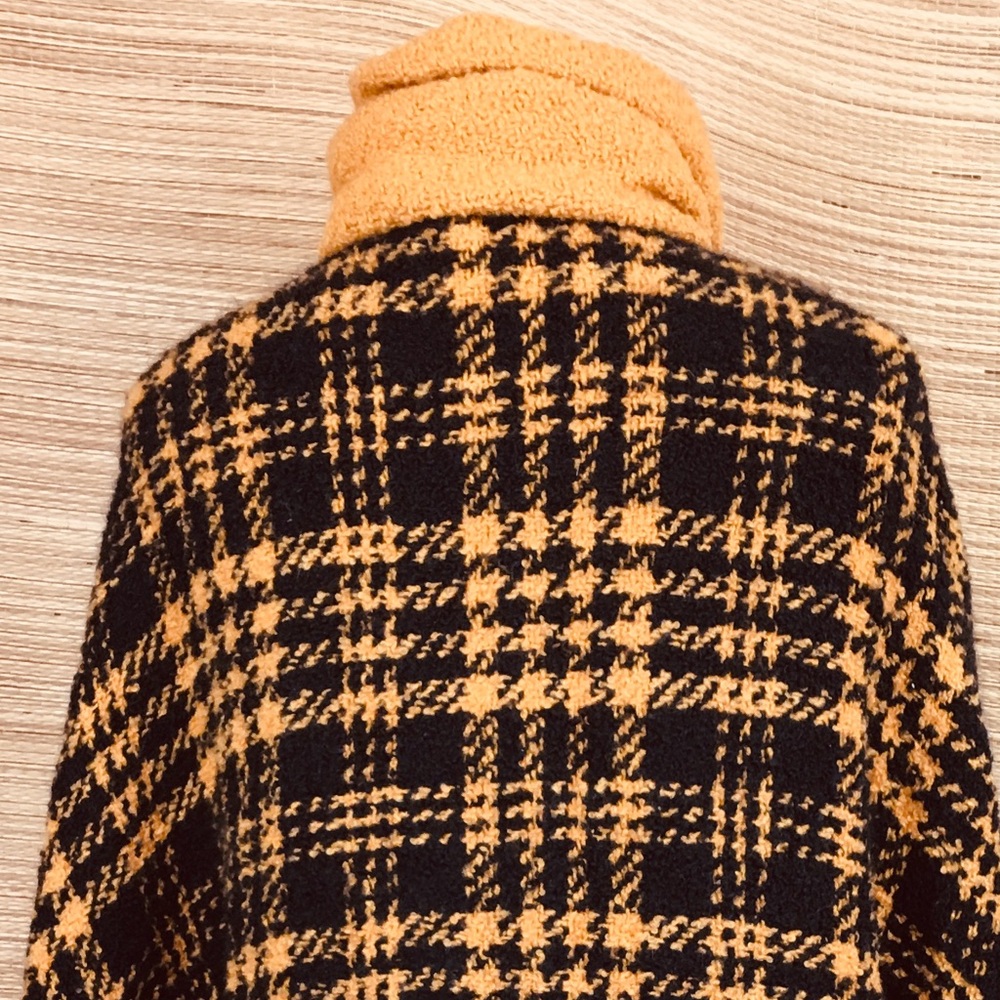 Boyne Waller Weavers Irish Wool Plaided Poncho Wrap In Black / Yellow – One Size - Picture 6 of 11